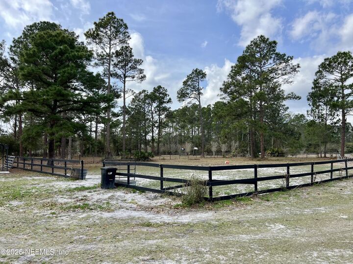 Property Photo:  2469 Quarterhorse Trail  FL 32068 
