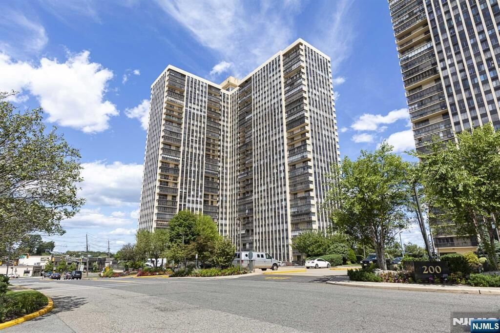 Property Photo: 300 Winston Drive 1521 NJ 07010