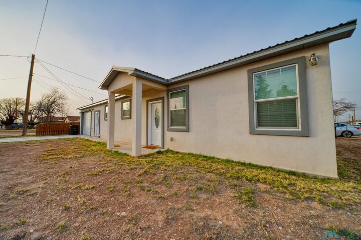 Property Photo:  1402 W Stevens Street  NM 88220 