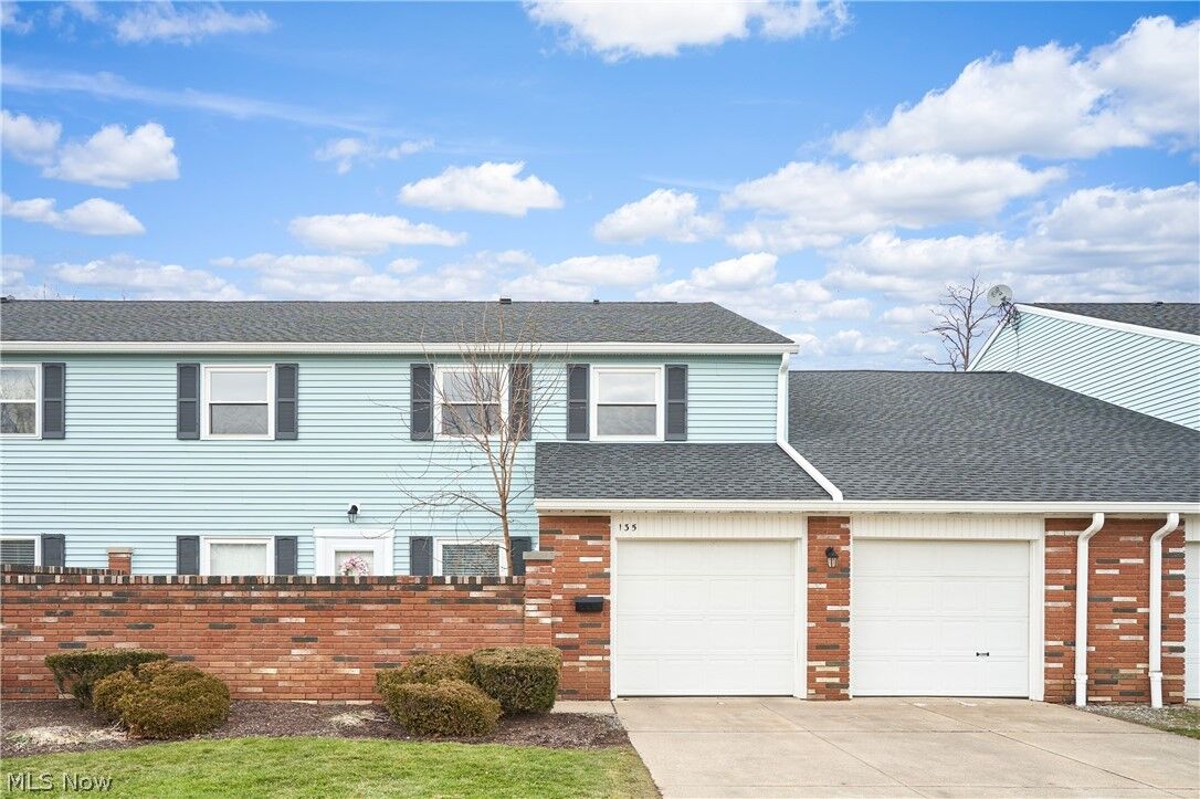Property Photo:  135 Monmouth Court  OH 44060 