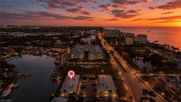 Property Photo:  1550 Gulf Shore Blvd N E6  FL 34102 