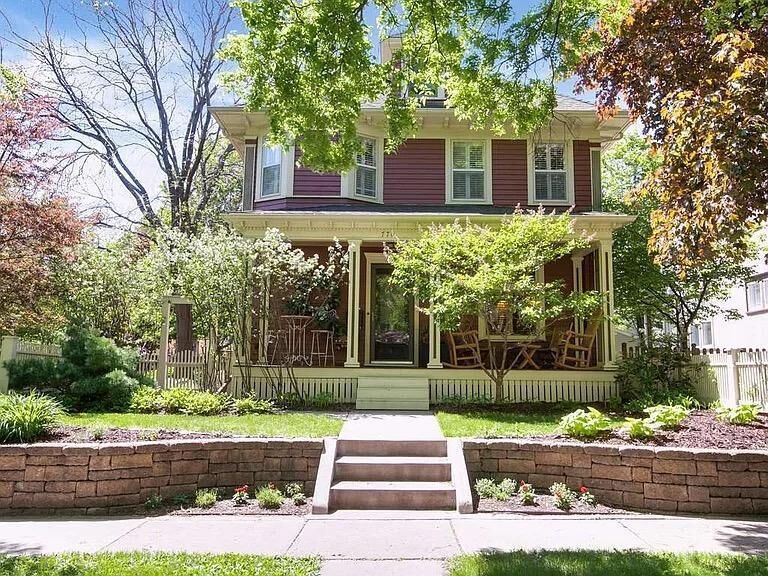 Property Photo:  770 Ashland Avenue  MN 55104 