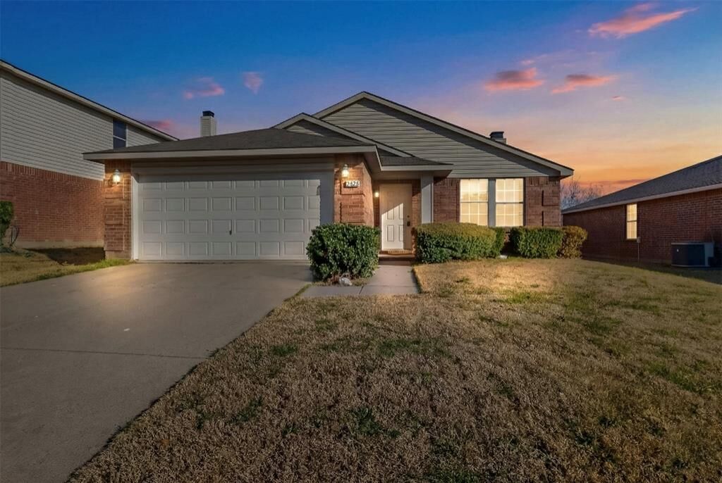 Property Photo: 5428 Comanche Wells Drive TX 75071