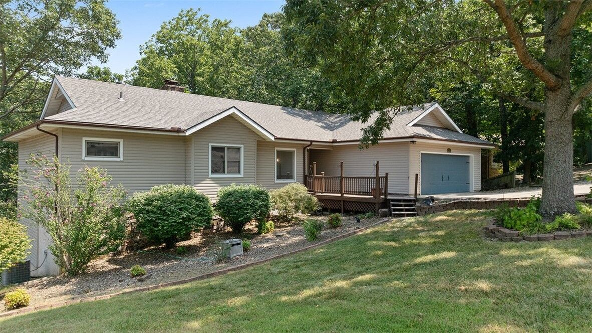 Property Photo:  44 Sandwick Drive  AR 72715 