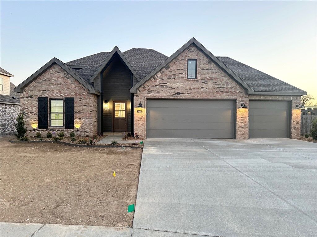 Property Photo: 7861 Via Roma Avenue AR 72762