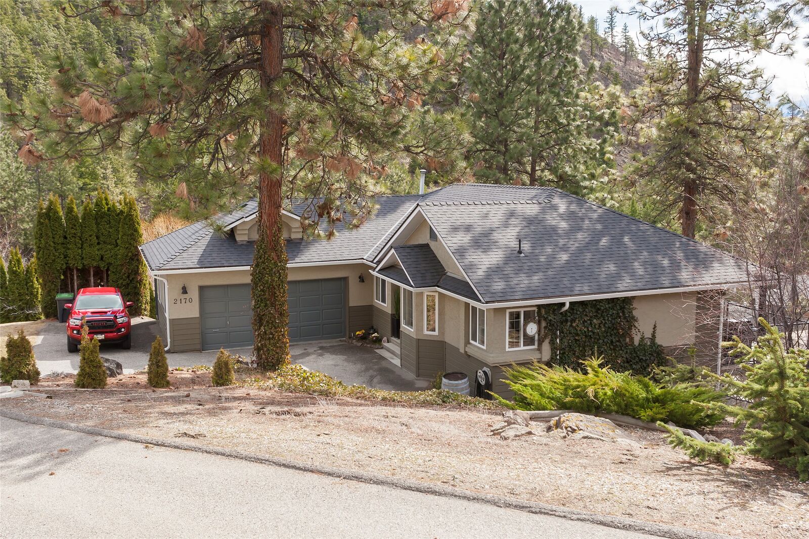 Property Photo:  2170 Golf Course Drive  BC V1Y 4T9 