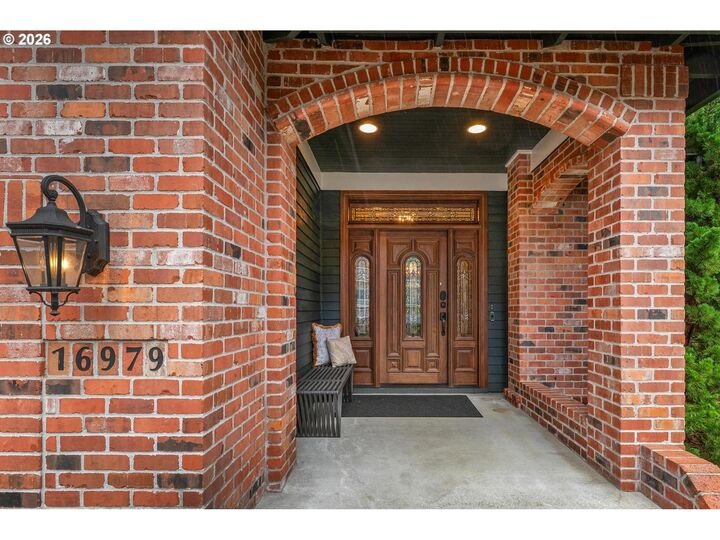 Property Photo: 16979 SW Arbutus Dr OR 97007