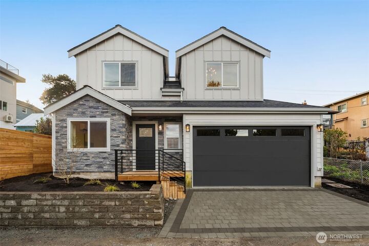 Property Photo:  2330  17th Avenue S  WA 98144 