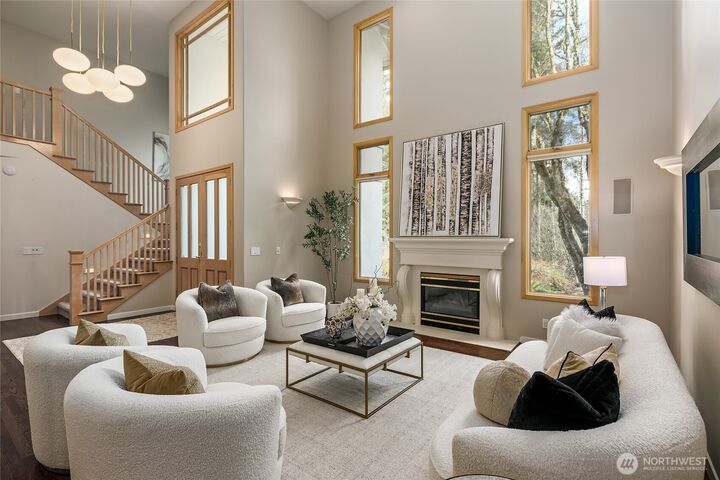 Property Photo:  23317 SE 37th Street  WA 98075 