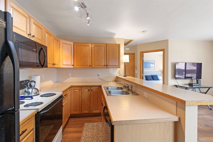 Property Photo:  302 Village Point Drive 302  CO 80424 