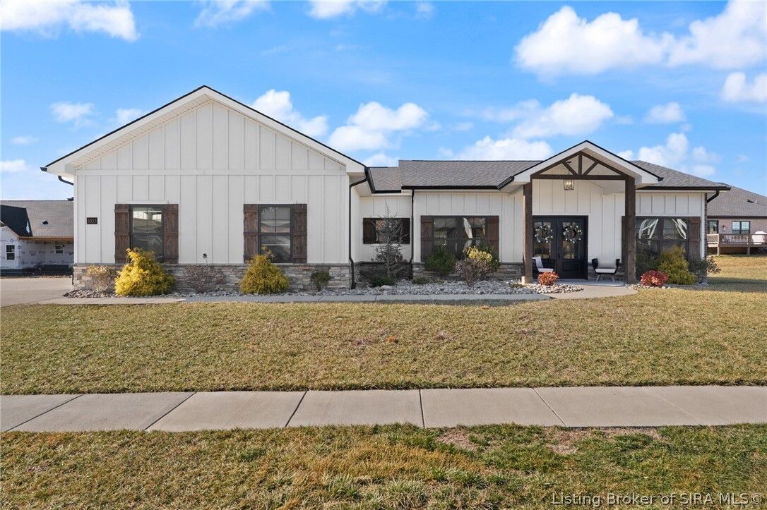 Property Photo: 3033 Masters Drive IN 47119