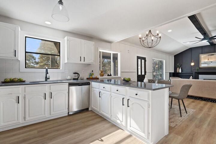 Property Photo: 234 Woodcreek Drive TX 78676