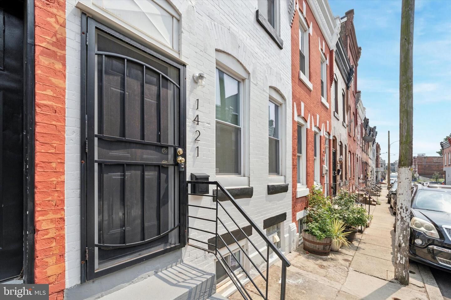 Property Photo:  1421 N Dover Street  PA 19121 