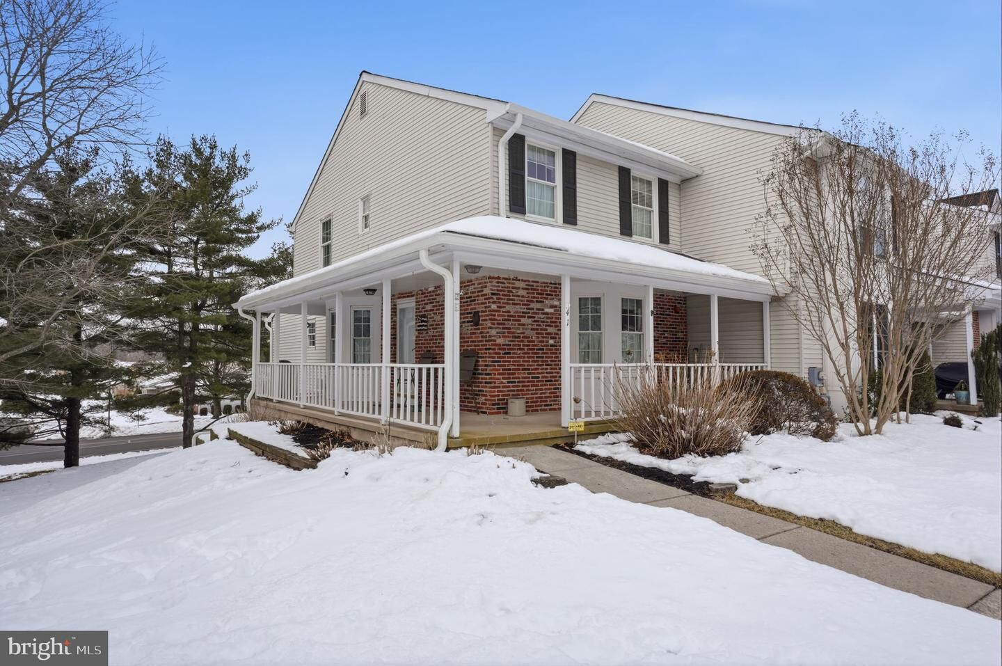 Property Photo: 41 Ardsley Court PA 18940
