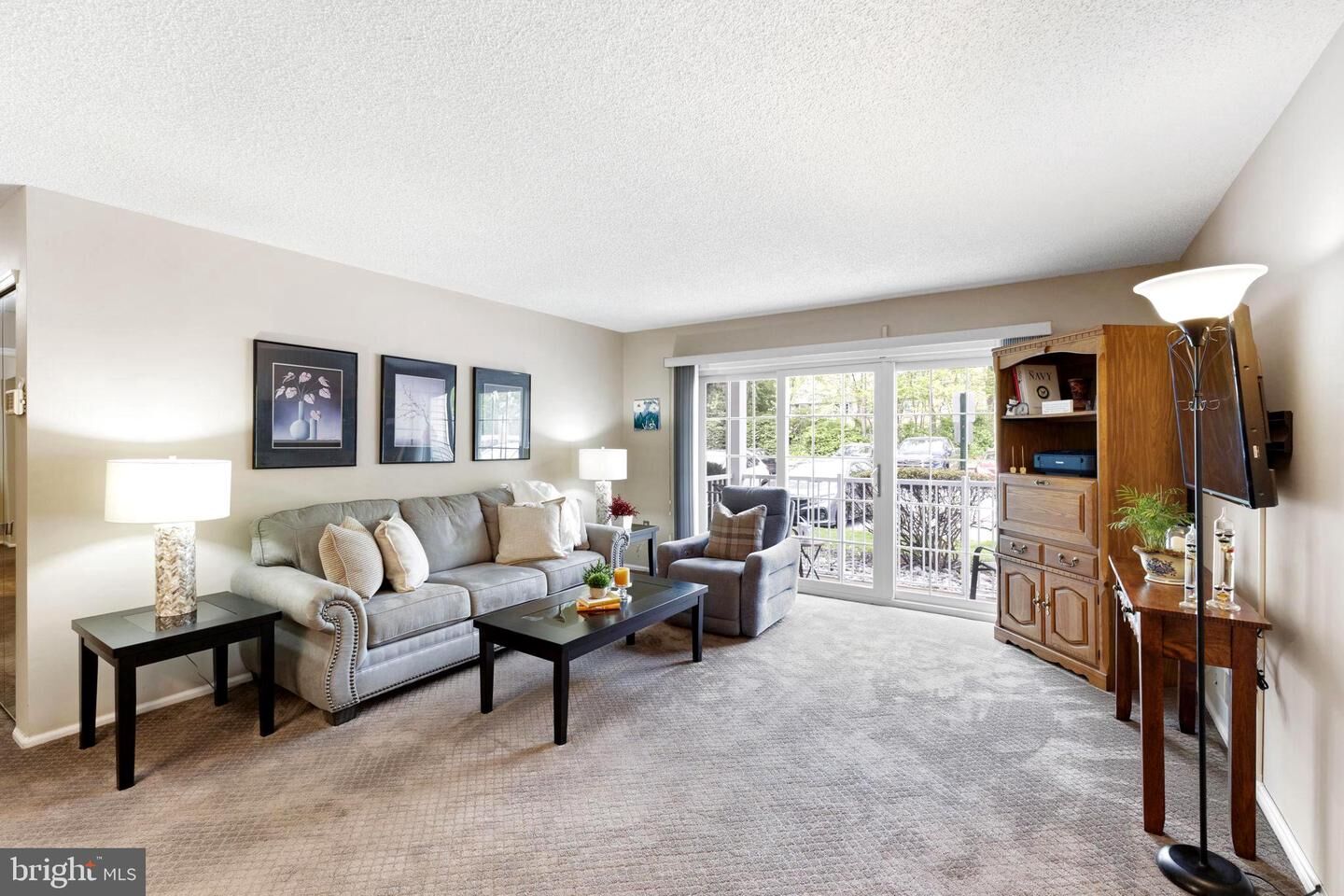 Property Photo:  14 Cheverny Court  NJ 08619 