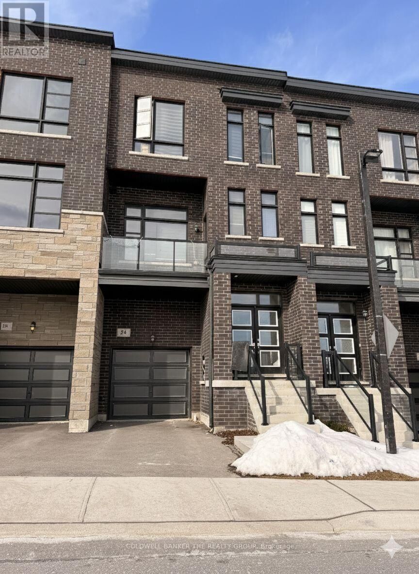 Photo de la propriété: 24 Wascana Road ON L4H 5H1