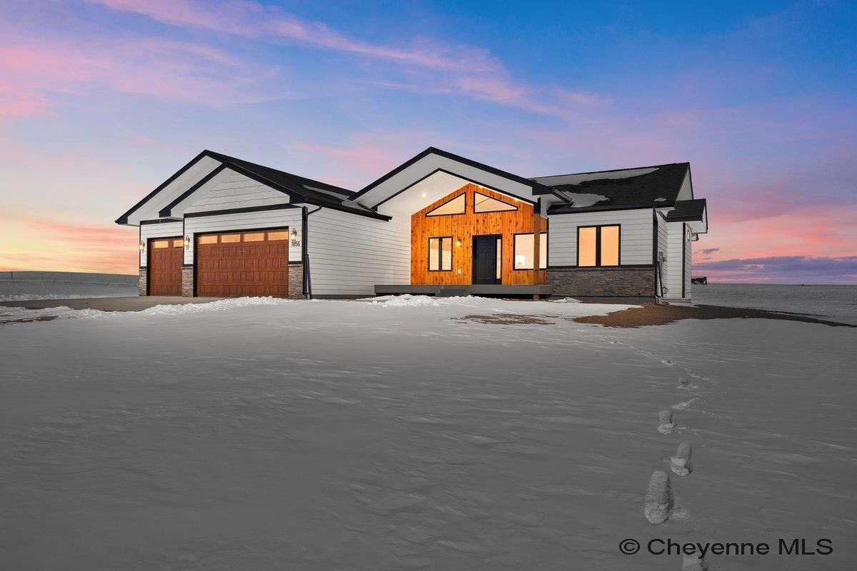 Property Photo:  1856 Golden Lark Trl  WY 82009 