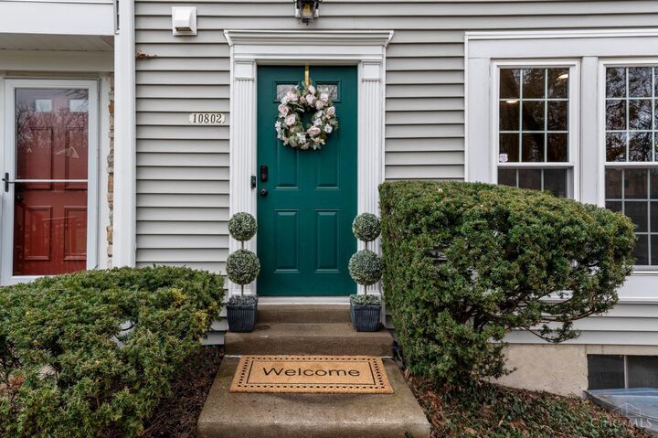 Property Photo: 10802 Lakehurst Court OH 45242