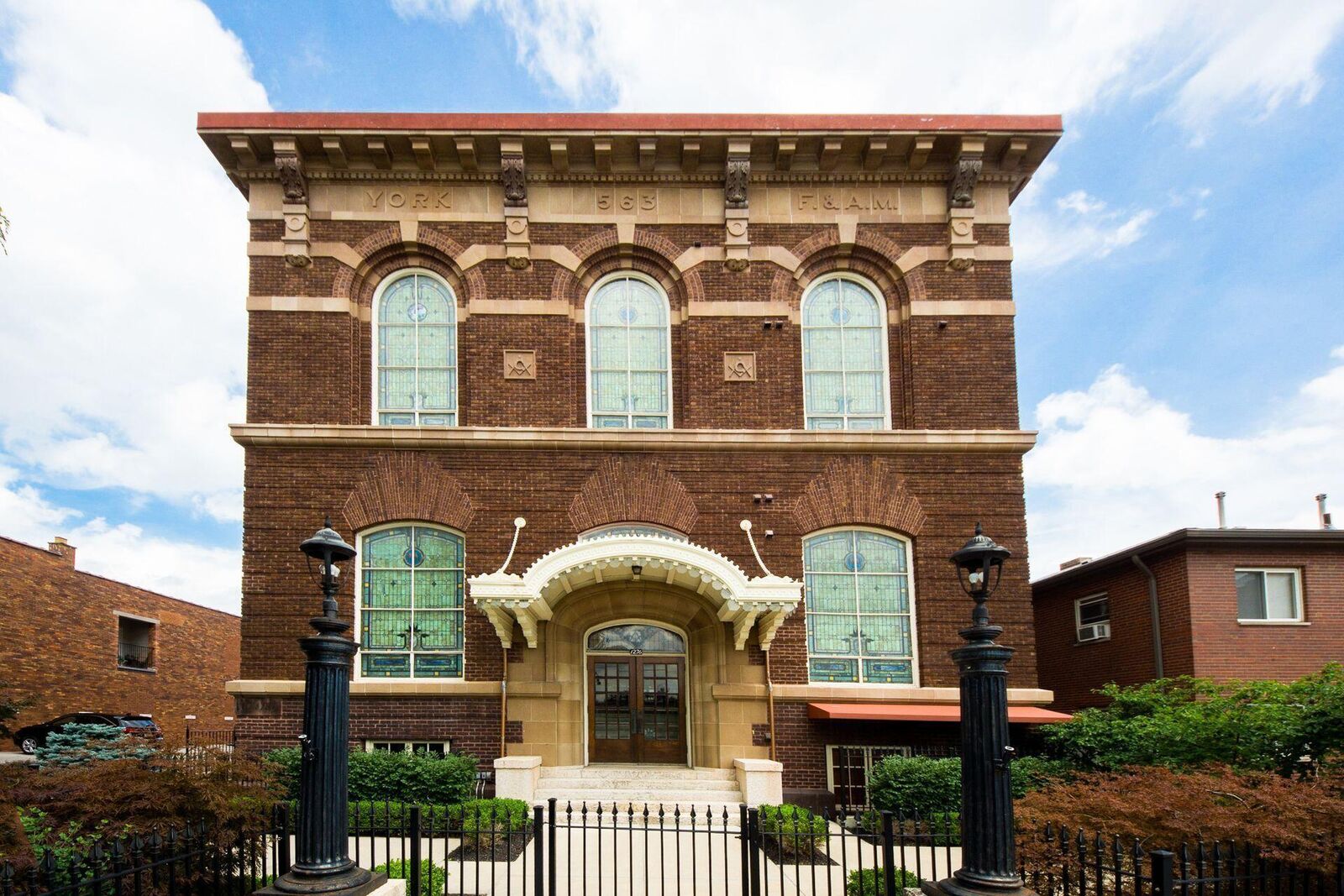 Property Photo:  1276 N High Street  OH 43201 