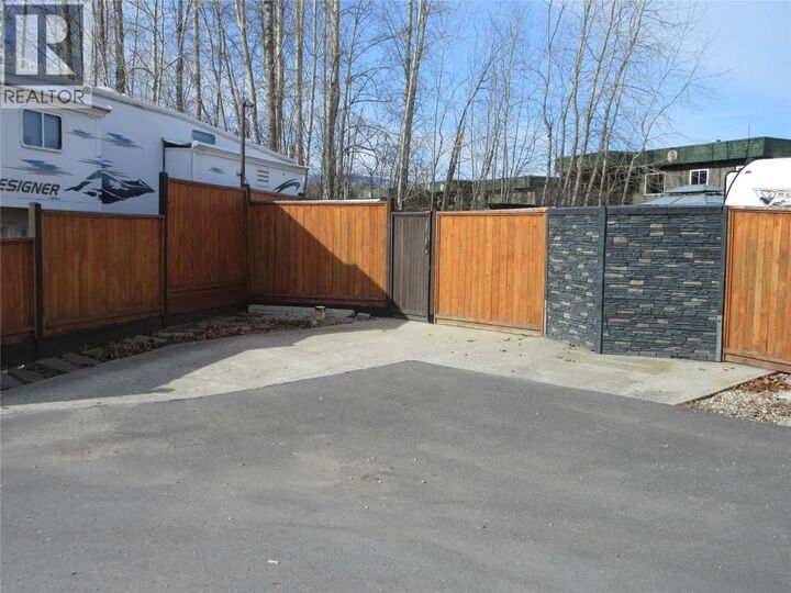 Property Photo:  415 Commonwealth Road 129  BC V4V 1P4 