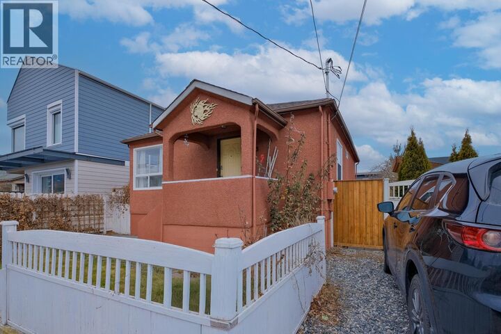 Property Photo:  433 Heales Avenue  BC V2A 1G5 