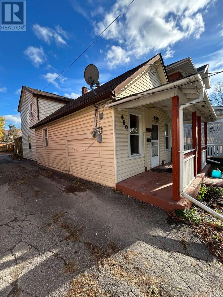 Property Photo: 460 Driscoll Terrace ON K9H 1T7