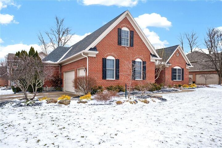 Property Photo: 1646 Fairway Crest OH 45140