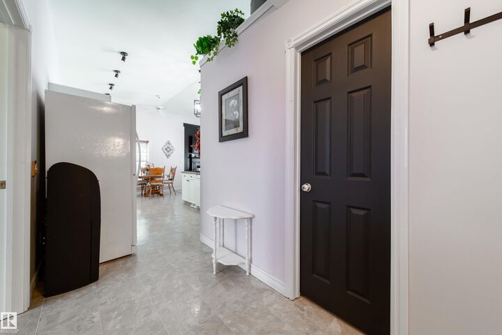 Property Photo:  5319 51 Avenue  AB T0E 0A0 