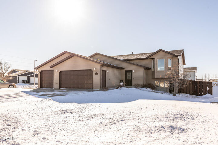 Property Photo: 11 Humbert Drive ND 58504