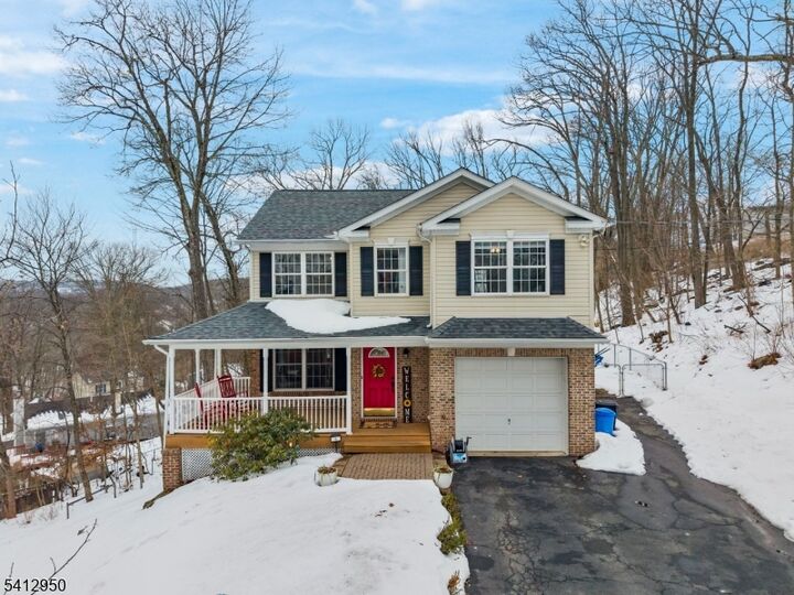 Property Photo:  6 Flora Ave  NJ 07874 