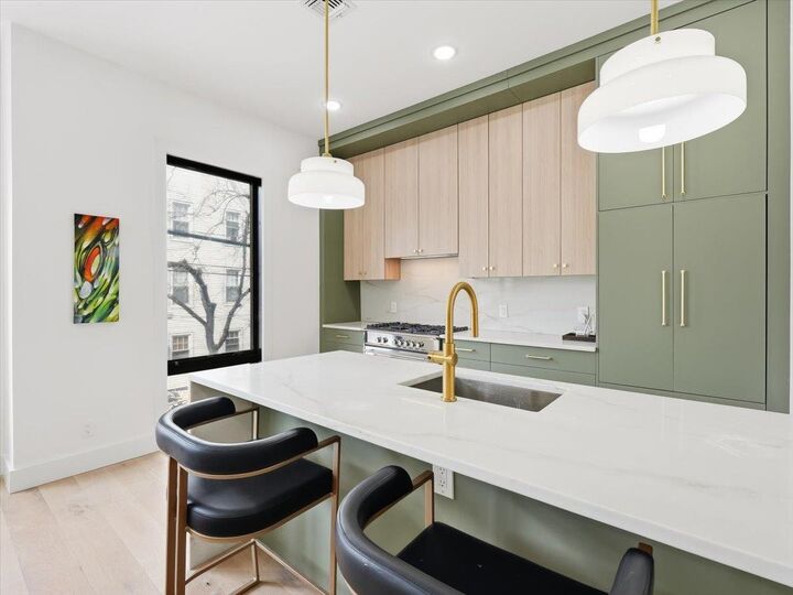 Property Photo:  100 Webster Ave 2  NJ 07307 