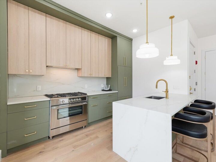 Property Photo:  100 Webster Ave 2  NJ 07307 