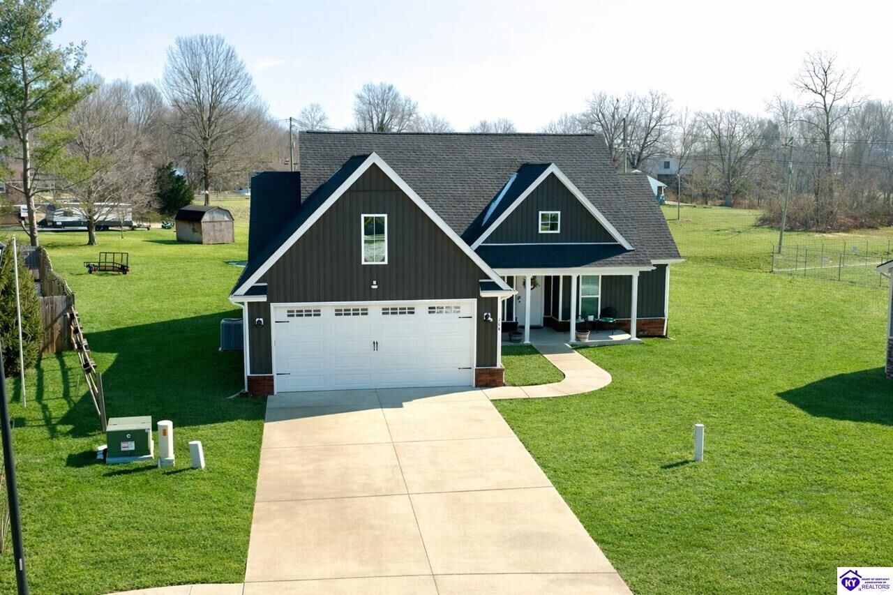 Property Photo:  104 Reba Court  KY 40160 