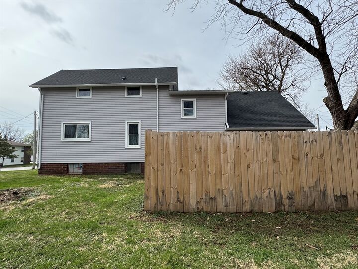 Property Photo: 819 Division Street IA 50036