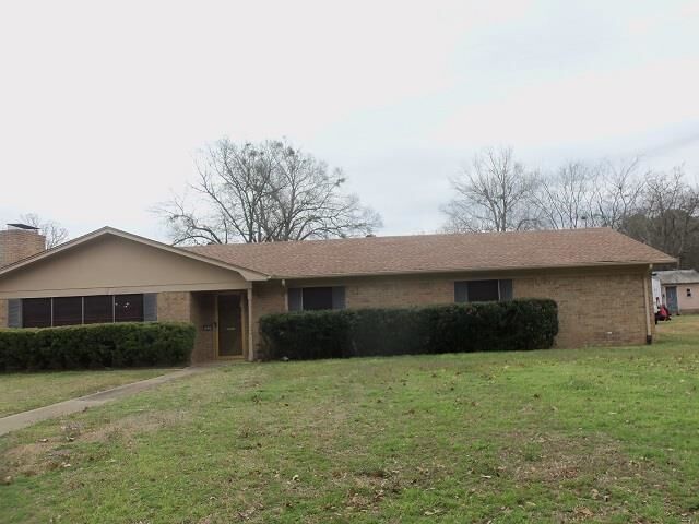 Property Photo:  2600 Redbud Street  TX 75662-2600 