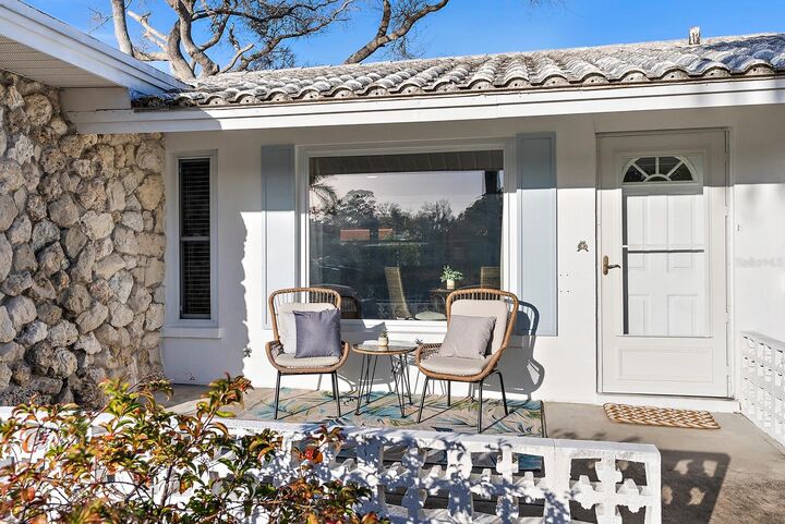 Property Photo: 514 Harbor Drive S FL 34285