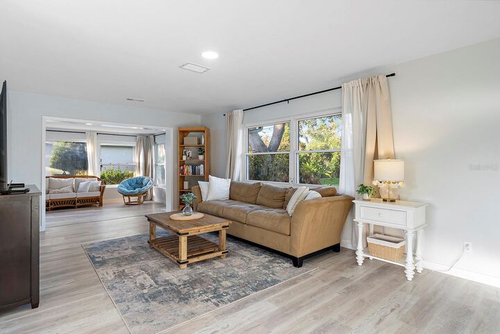 Property Photo:  514 Harbor Drive S  FL 34285 