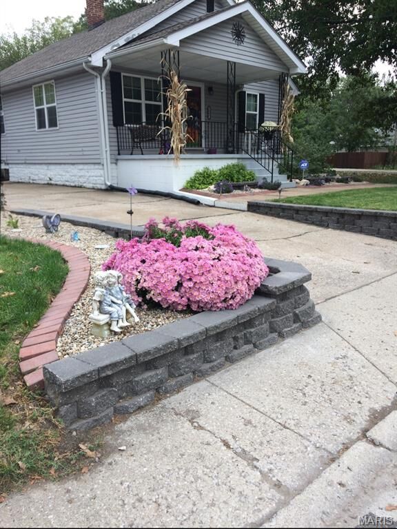 Property Photo: 2807 Edwards Street IL 62040