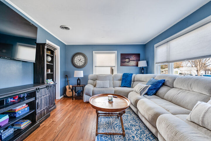 Property Photo:  306 N Schubert Street  IL 60067 