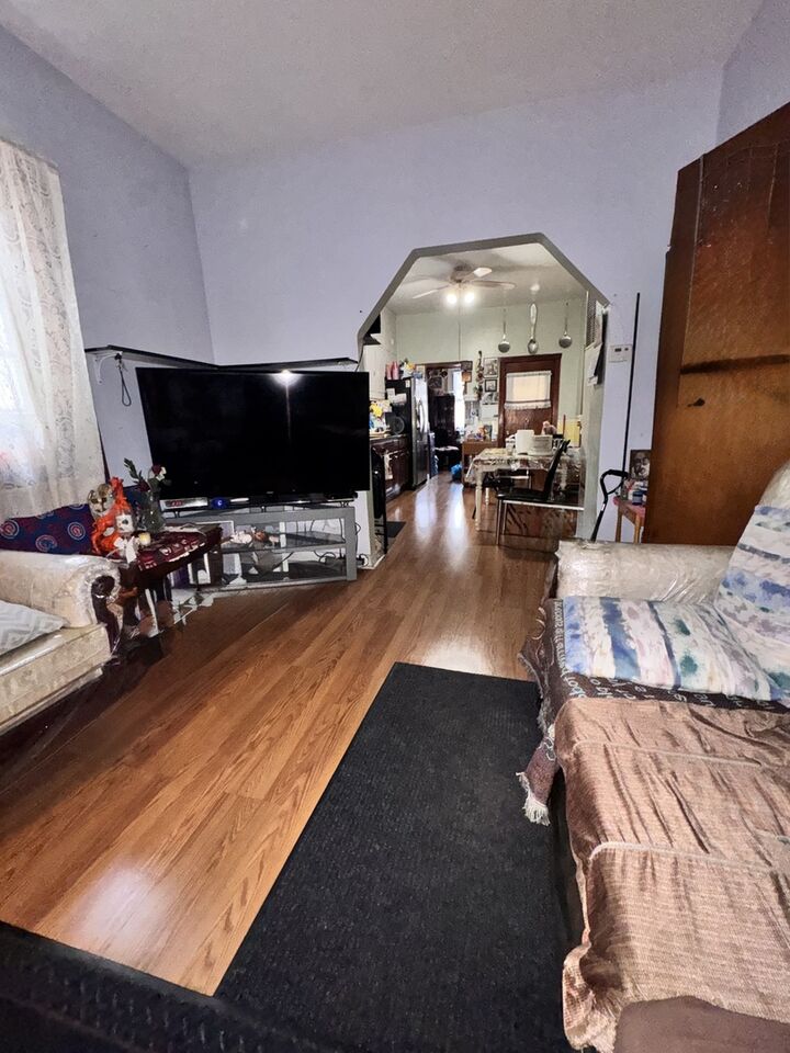 Property Photo: 3822 S Honore Street IL 60609