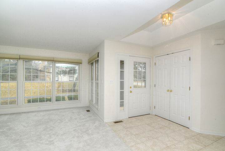 Property Photo:  230 Benton Lane  IL 60108 