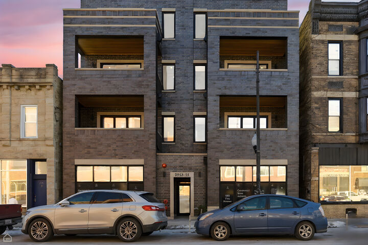 Property Photo:  2913 W Belmont Avenue 3A  IL 60618 