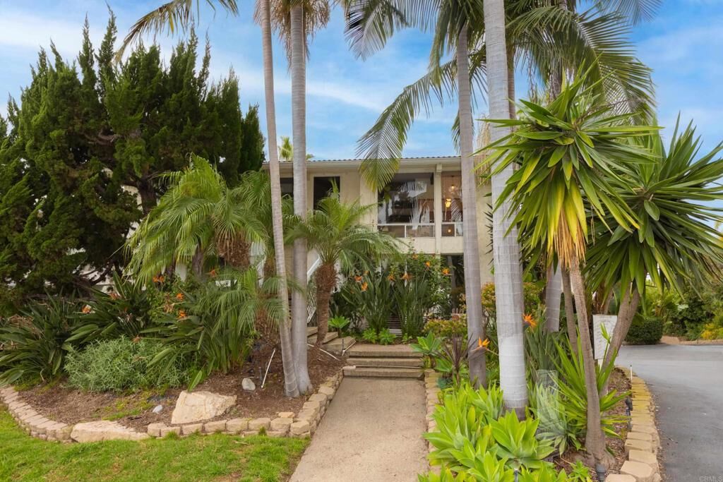 Property Photo:  2311 Caringa Way 41  CA 92009 