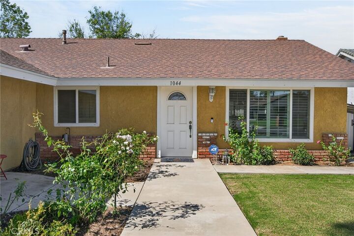 Property Photo: 1044 Meadowview Court CA 92878