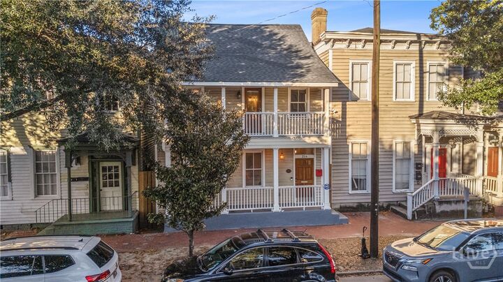 Property Photo:  216 W Henry Street  GA 31401 