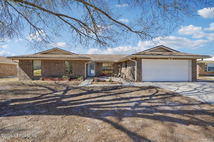 Property Photo: 673 Roger Sherman Street FL 32073