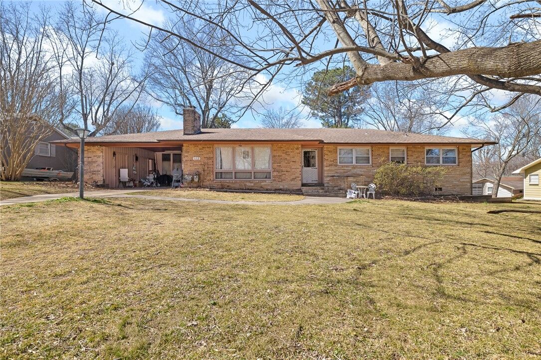 Property Photo:  622 S Kelley Street  AR 72601 
