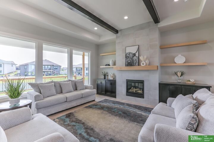 Property Photo:  5425 N 212 Street  NE 68022 