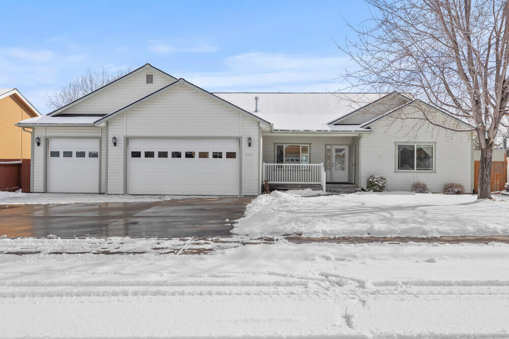 Property Photo: 4253 Mels Place OR 97603