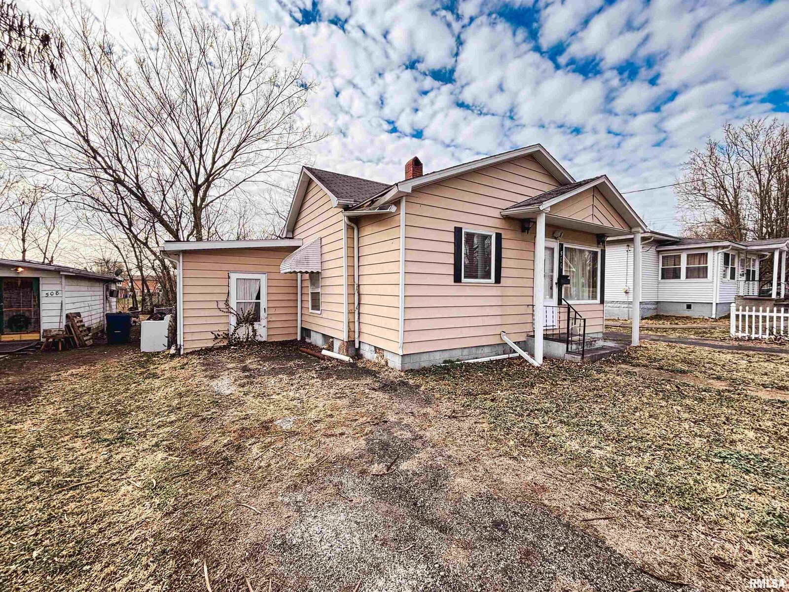 Property Photo:  506 S Binkley Street  IL 62896 